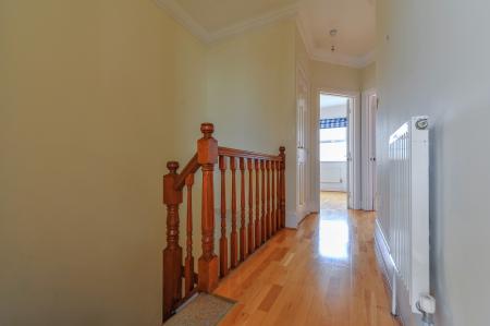 4 bedroom Town house for sale in Chadwick Place, Surbiton