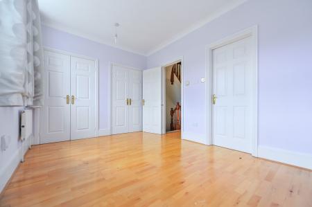 4 bedroom Town house for sale in Chadwick Place, Surbiton