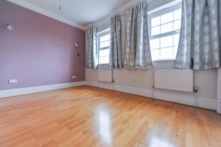 4 bedroom Town house for sale in Chadwick Place, Surbiton