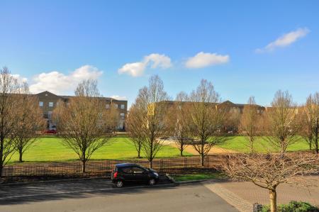 4 bedroom Town house for sale in Chadwick Place, Surbiton