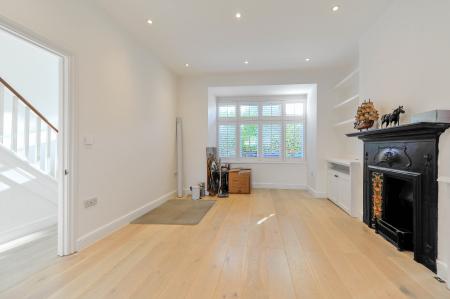 3 bedroom Terraced House for sale in Chestnut Grove, New Malden