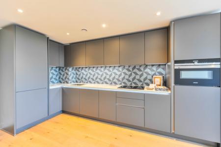 1 bedroom Flat to let in Golden Lane, London, EC1Y