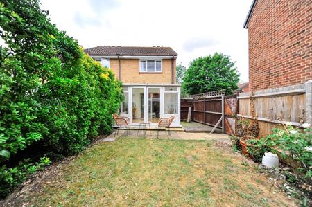 2 bedroom Semi-detached house to let in Ruskin Way, London, SW19