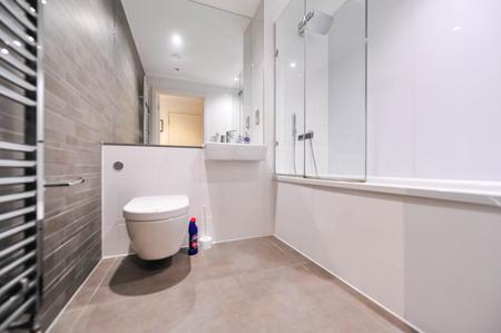 2 bedroom Flat to let in 3 Stamford Square, London, SW15