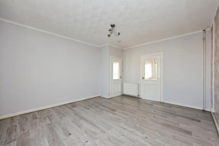 2 bedroom Flat for sale in Den Walk, Methil, KY8