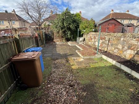 3 bedroom Ground floor maisonette for sale in East March Street, Kirkcaldy, KY1