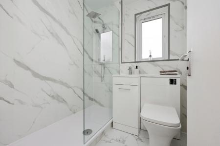 2 bedroom Flat for sale in Balmoral Drive, Kirkcaldy, KY2