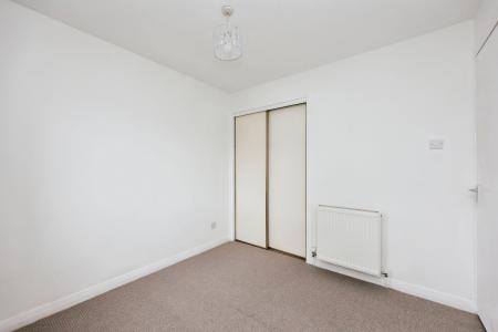 2 bedroom Flat for sale in Balmoral Drive, Kirkcaldy, KY2