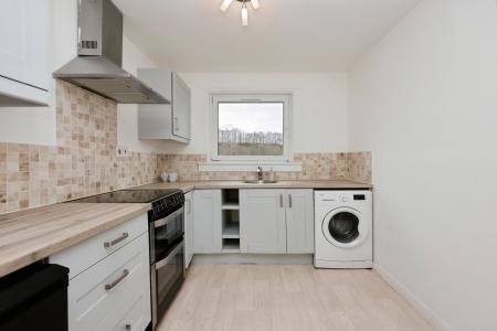 2 bedroom Flat for sale in Balmoral Drive, Kirkcaldy, KY2