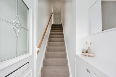 2 bedroom Flat for sale in Balmoral Drive, Kirkcaldy, KY2