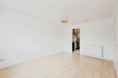 2 bedroom Flat for sale in Balmoral Drive, Kirkcaldy, KY2