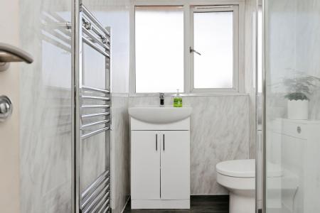 3 bedroom Terraced House for sale in Glamis Road, Kirkcaldy, KY2