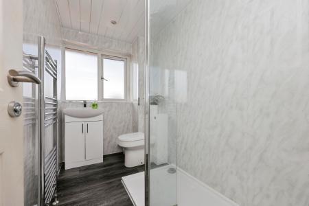 3 bedroom Terraced House for sale in Glamis Road, Kirkcaldy, KY2