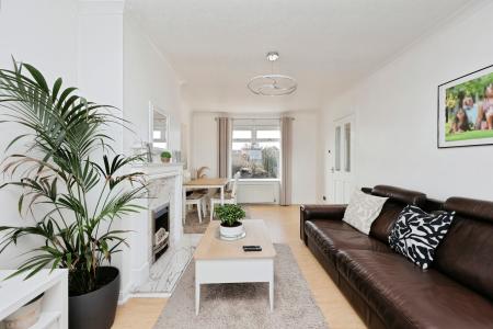 3 bedroom Terraced House for sale in Glamis Road, Kirkcaldy, KY2