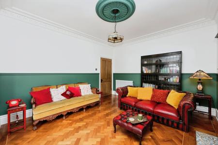 3 bedroom Flat for sale in Harriet Street, Kirkcaldy, KY1