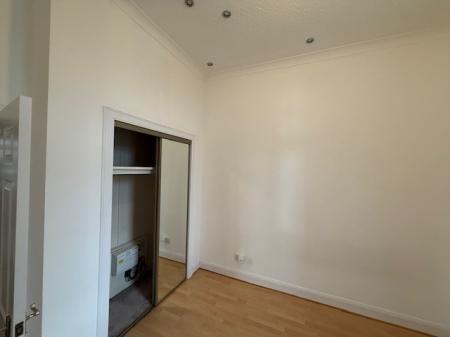 3 bedroom Flat to let in Branning Court, Kirkcaldy, KY1