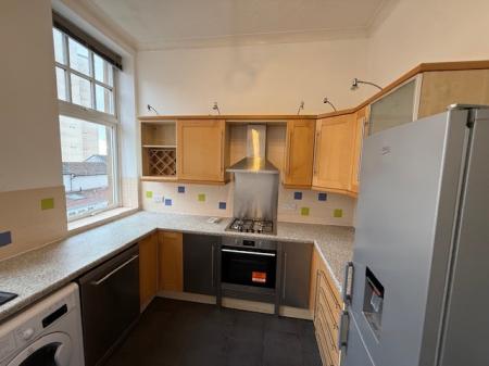 3 bedroom Flat to let in Branning Court, Kirkcaldy, KY1