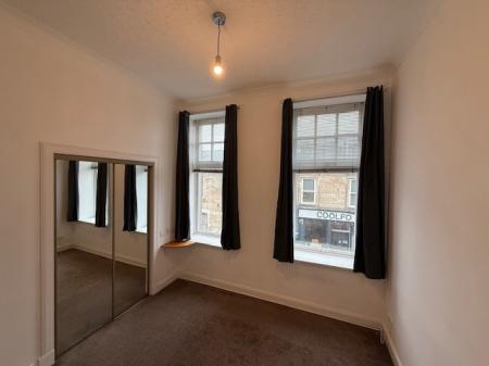 3 bedroom Flat to let in Branning Court, Kirkcaldy, KY1