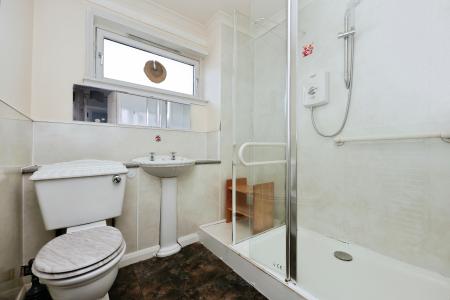 2 bedroom Flat for sale in Randolph Court, Buckhaven, KY8