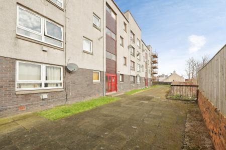 2 bedroom Flat for sale in Randolph Court, Buckhaven, KY8