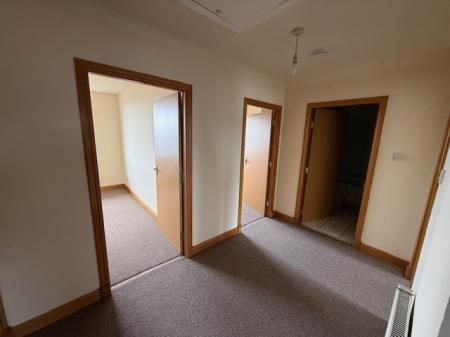 2 bedroom Flat to let in East Burn Court, Kirkcaldy, KY1