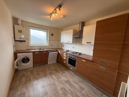 2 bedroom Flat to let in East Burn Court, Kirkcaldy, KY1