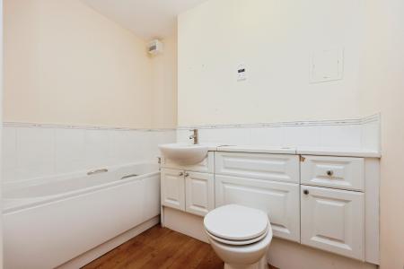 2 bedroom Flat for sale in Mill Street, Kirkcaldy, KY1
