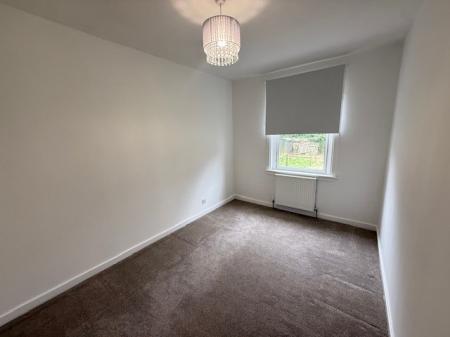 2 bedroom Flat to let in South Street West, Leslie, Glenrothes, KY6