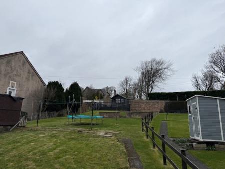 2 bedroom Flat to let in Burnside Avenue, Kinghorn, KY3