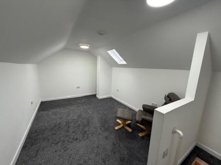 2 bedroom Flat to let in Burnside Avenue, Kinghorn, KY3