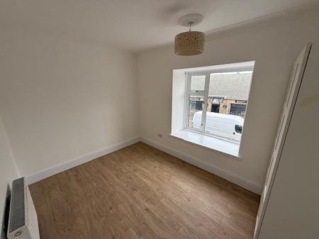 3 bedroom Flat to let in High Street, Leslie, Glenrothes, KY6