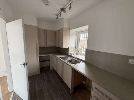 3 bedroom Flat to let in High Street, Leslie, Glenrothes, KY6
