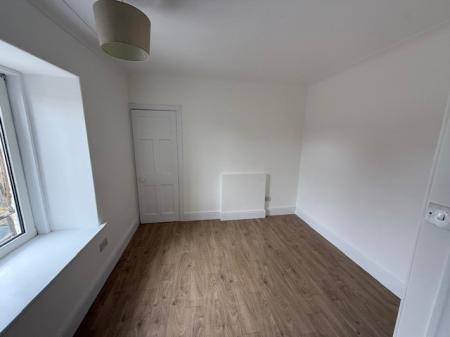 3 bedroom Flat to let in High Street, Leslie, Glenrothes, KY6