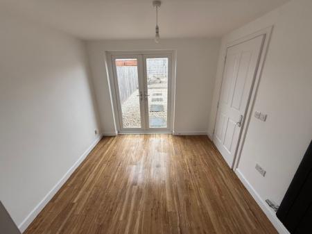 3 bedroom Semi-detached house to let in Barry Road, Kirkcaldy, KY2