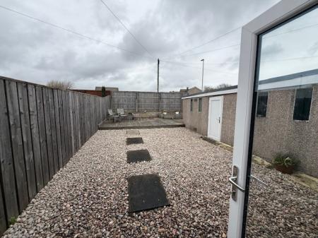 3 bedroom Semi-detached house to let in Barry Road, Kirkcaldy, KY2