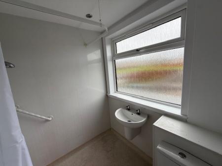 3 bedroom Semi-detached house to let in Barry Road, Kirkcaldy, KY2