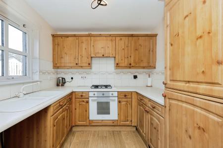 3 bedroom Semi-detached house for sale in Dunvegan Avenue, Kirkcaldy, KY2