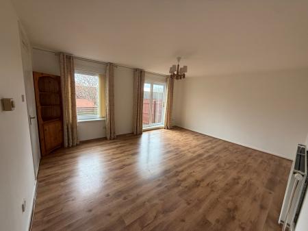 3 bedroom Terraced House to let in Craigbeath Court, Cowdenbeath, KY4