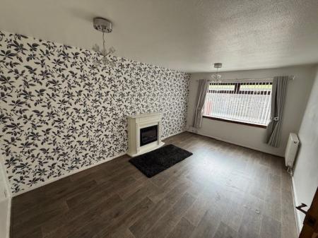 2 bedroom Terraced House to let in Redcraigs, Kirkcaldy, KY2