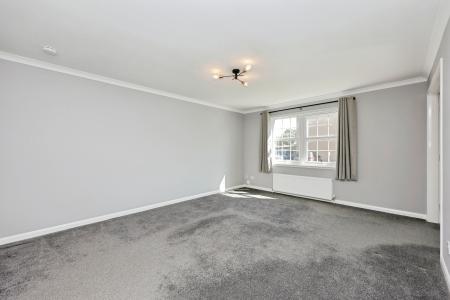 3 bedroom Flat for sale in Hawksmuir, Kirkcaldy, KY1