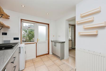 2 bedroom Terraced House for sale in Cleikimin Crescent, Ballingry, KY5