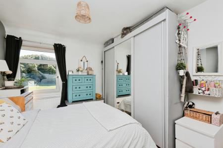 3 bedroom Terraced House for sale in Admiralty Road, Rosyth, KY11