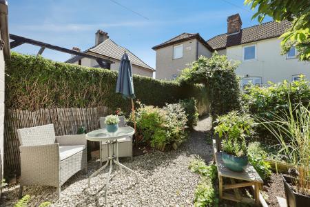 3 bedroom Terraced House for sale in Admiralty Road, Rosyth, KY11