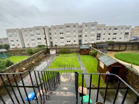 2 bedroom Flat to let in Rosabelle Street, Kirkcaldy, KY1