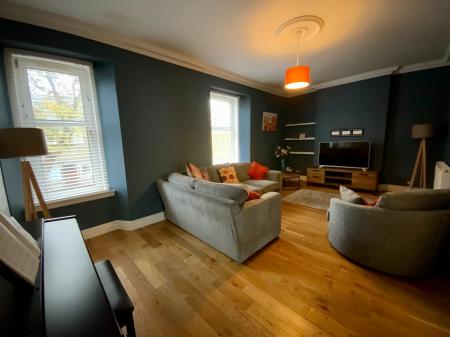 2 bedroom Flat to let in Rosabelle Street, Kirkcaldy, KY1