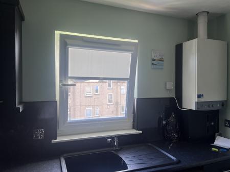2 bedroom Flat to let in Glenfarg Crescent, Cowdenbeath, KY4