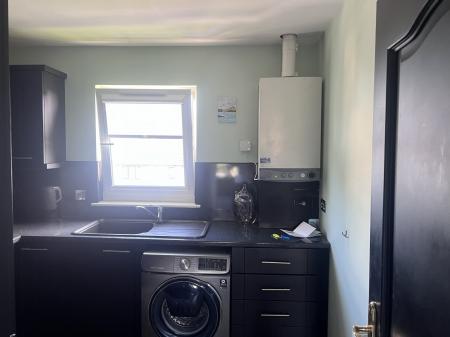 2 bedroom Flat to let in Glenfarg Crescent, Cowdenbeath, KY4