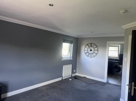 2 bedroom Flat to let in Glenfarg Crescent, Cowdenbeath, KY4
