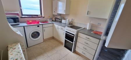 2 bedroom Flat to let in Adam Smith Court, Kirkcaldy, KY1
