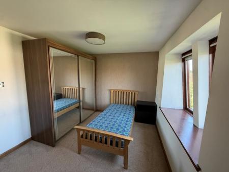 2 bedroom Flat to let in James Grove, Kirkcaldy, KY1